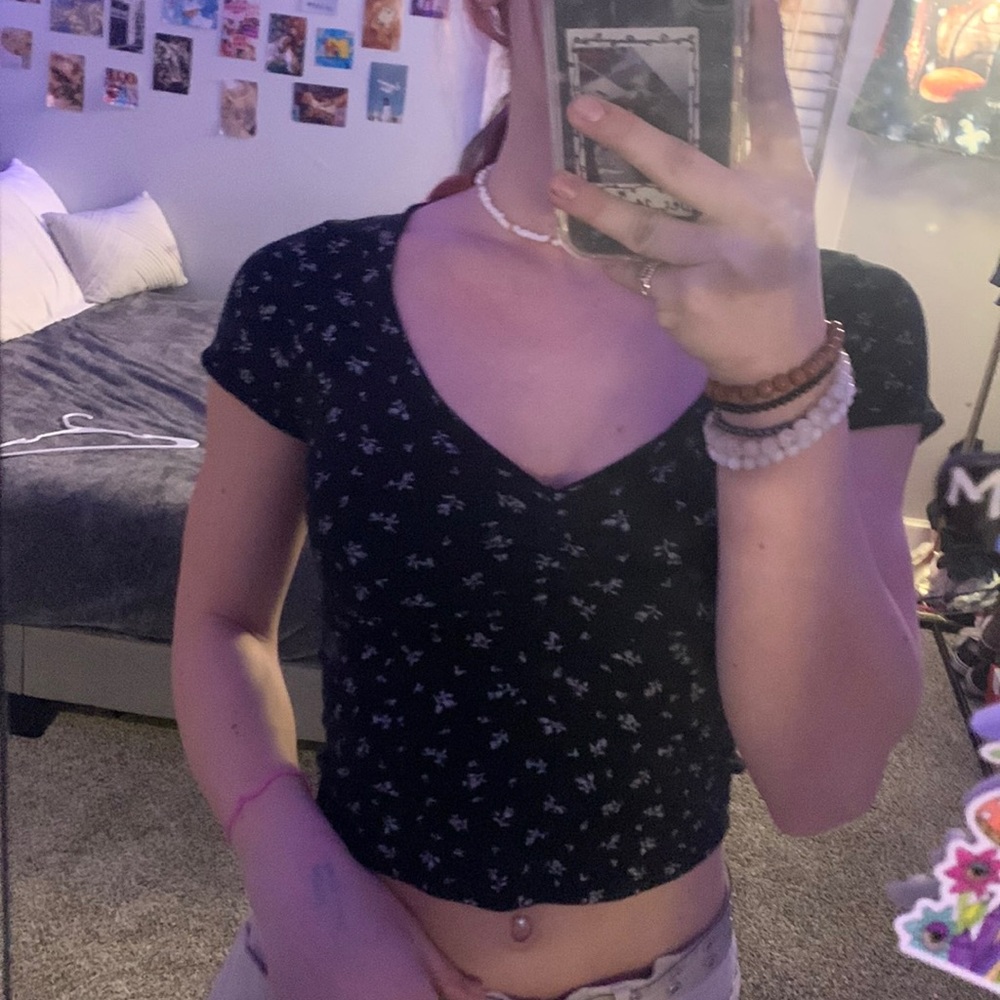 BRANDY MELVILLE O/S crop top